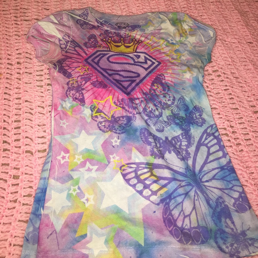 Super colorful superman shirt❣️